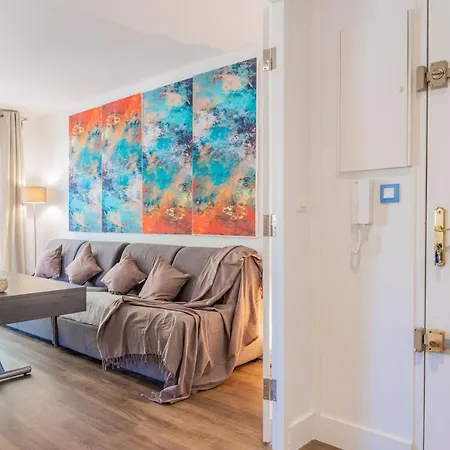 Little Big Vacations - 10min Disneyland Apartment *